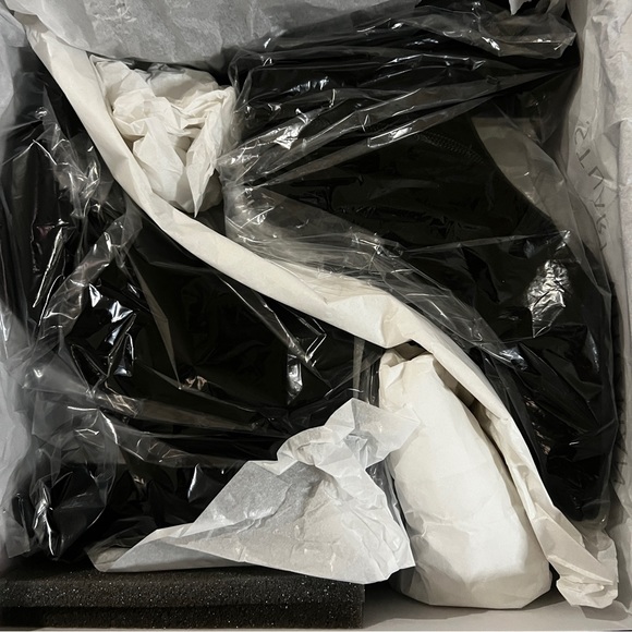 Stuart Weitzman suede LOFTY booty Sz6 - Picture 6 of 7